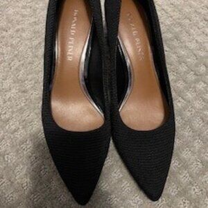 Donald J Pliner Women Treva Fabric Pointed Toe Classic Black Crepe Heels Sz 8